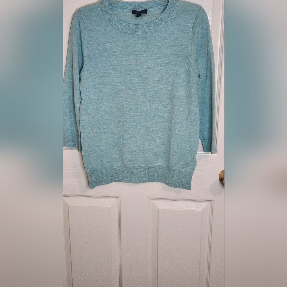 J.Crew M Sky Blue 100% MERINO WOOL 3/4 Slvs Knit Crewneck Women’s Sweater